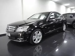 Preto Usado 2008 Mercedes C220 Avantgarde Citadino | € 13.500