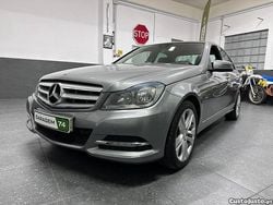 Azul Usado 2011 Mercedes C220 Avantgarde Sedan | € 14.900 (Preço elevado)