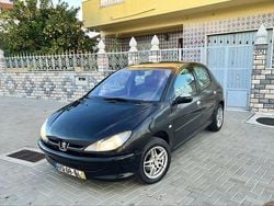 Usado 2001 Peugeot 206 | € 1.370 (Bom preço)