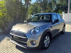 Cinzento Usado 2018 Mini One D Citadino | € 15.900 (Preço justo)