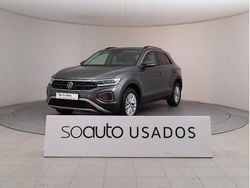 Cinzento claro metalizado Usado 2024 VW T-Roc SUV | € 22.690 (Preço justo)