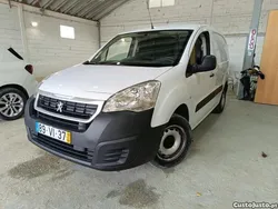 Branco Usado 2018 Peugeot Partner Monovolume | € 13.800 (Preço justo)