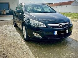 Usado 2011 Opel Astra Sedan | € 5.500 (Bom preço)