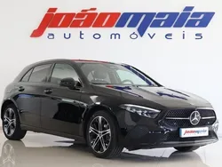Cinza Usado 2024 Mercedes A250 Sedan | € 42.500