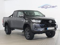 Cinza Usado 2023 Toyota HiLux Pickup | € 41.900 (Preço justo)