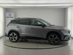 Cinzento Usado 2023 Renault R25 Sedan | € 31.990