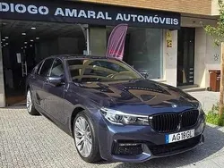 Cinzento Usado 2016 BMW 730 Sedan | € 29.900
