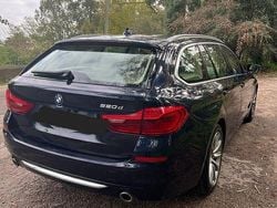 Usado 2019 BMW 520 Luxury Line Sedan | € 19.900