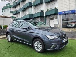 Cinza Usado 2024 Seat Ibiza Style Citadino | € 17.950 (Preço elevado)