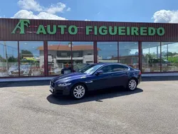 Azul Usado 2018 Jaguar XE Sedan | € 22.950 (Preço justo)