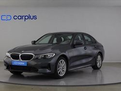 Cinza Usado 2020 BMW 330e Sedan | € 28.500 (Preço justo)