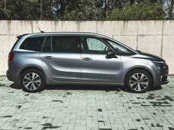 Antracite Usado 2018 Citroën C4 Monovolume | € 13.490 (Preço justo)