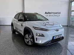 Chalk white Usado 2021 Hyundai Kauai Premium SUV | € 26.900 (Preço justo)