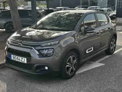 Cinzento Usado 2024 Citroën C3 PureTech Citadino | € 17.490 (Preço justo)