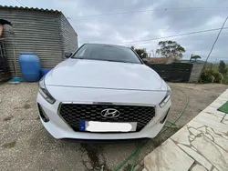Usado 2017 Hyundai i30 Edition Sedan | € 12.500 (Preço justo)
