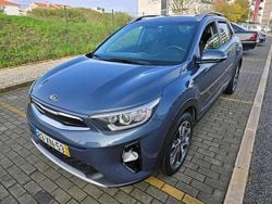 Cinzento Usado 2019 Kia Stonic SUV | € 15.000 (Preço justo)