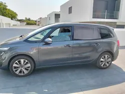 Cinzento Usado 2016 Citroën Grand C4 Picasso Monovolume | € 10.500 (Preço justo)