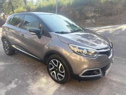 Cinzento Usado 2015 Renault Captur SUV | € 11.750 (Preço justo)