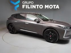 Cinzento Usado 2022 DS Automobiles DS4 Performance Sedan | € 30.490 (Preço justo)