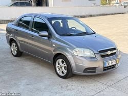 Cinza Usado 2009 Chevrolet Aveo LS Sedan | € 2.500 (Bom preço)