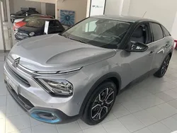Cinzento Usado 2023 Citroën e-C4 Shine Sedan | € 30.650 (Preço elevado)