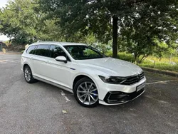 Cinza Usado 2020 VW Passat GTE Carrinha | € 24.990 (Preço justo)