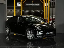 Preto Usado 2023 Tesla Model Y Standard Range SUV | € 33.990 (Preço justo)
