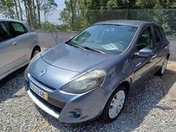 Cinzento Usado 2011 Renault Clio II | € 4.999 (Preço justo)