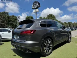 Cinza Usado 2019 VW Touareg R-line SUV | € 49.500
