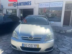 Cinzento Usado 2006 Toyota Corolla | € 4.950 (Preço justo)