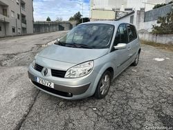 Cinza Usado 2004 Renault Scénic II Monovolume | € 3.450 (Preço justo)