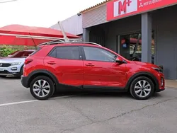 Vermelho Usado 2024 Kia Stonic SUV | € 17.900 (Preço justo)