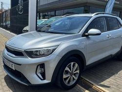 Cinzento Usado 2023 Kia Stonic SUV | € 17.500 (Preço justo)