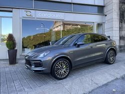 Cinzento preto Usado 2019 Porsche Cayenne SUV | € 76.900 (Preço elevado)