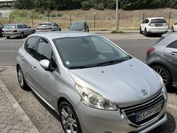 Usado 2015 Peugeot 208 Active Citadino | € 7.299 (Bom preço)