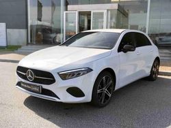 Branco digital Usado 2023 Mercedes A250 Advanced Citadino | € 38.490 (Preço justo)