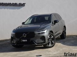 Cinza platinum Usado 2022 Volvo XC60 Plus SUV | € 61.300 (Preço justo)
