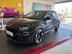Preto Novo 2025 Alfa Romeo Junior SUV | € 42.490