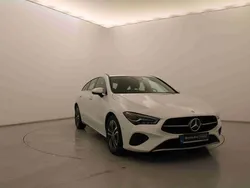 Branco Usado 2024 Mercedes CLA180 Sedan | € 42.490 (Preço justo)
