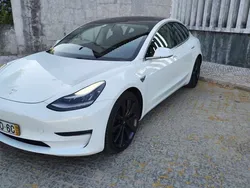 Branco Usado 2019 Tesla Model 3 Performance Sedan | € 25.900 (Preço justo)