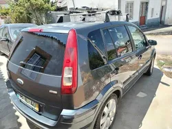 Usado 2009 Ford Fusion Sedan | € 2.500