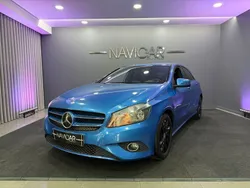 Azul Usado 2013 Mercedes A180 Style | € 12.450