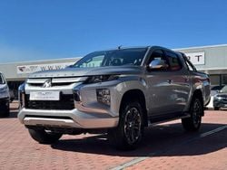 Cinzento Usado 2022 Mitsubishi L200 Intense Pickup | € 35.000 (Preço justo)