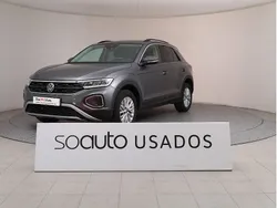 Cinzento escuro metalizado Usado 2024 VW T-Roc SUV | € 23.990 (Preço justo)