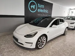 Branco Usado 2019 Tesla Model 3 Sedan | € 24.900 (Preço justo)