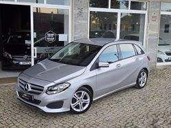 Cinza Usado 2015 Mercedes B180 Style Monovolume | € 16.950 (Preço justo)