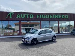 Cinzento Usado 2024 Peugeot 208 Citadino | € 17.380 (Preço justo)