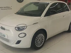 Branco Novo 2025 Fiat 500e Red Citadino | € 25.800 (Preço justo)