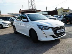 Branco Usado 2021 Peugeot 208 Active Citadino | € 11.750 (Bom preço)