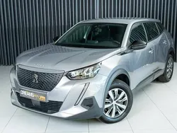 Cinzento Usado 2023 Peugeot e-2008 SUV | € 20.750 (Bom preço)